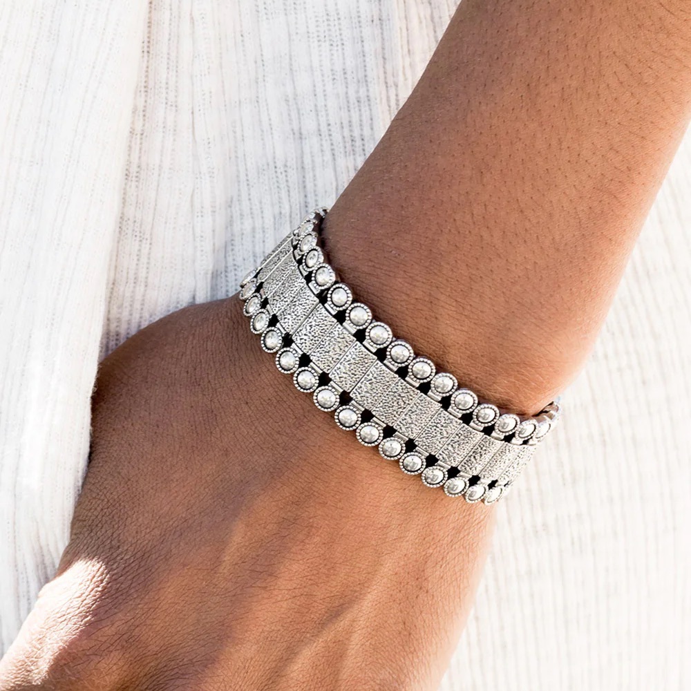 ❤️‍🔥5/$25❤️‍🔥 Rustic Rhythm Silver Bracelet